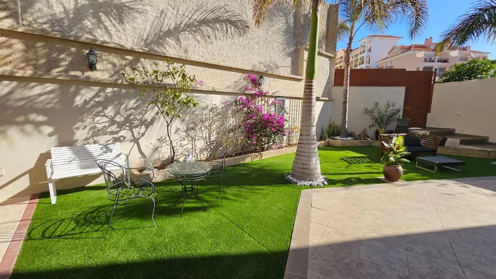 4-Bedroom Villa Los Corales With Jacuzzi, Garden, Close To Everything Los Cristianos
