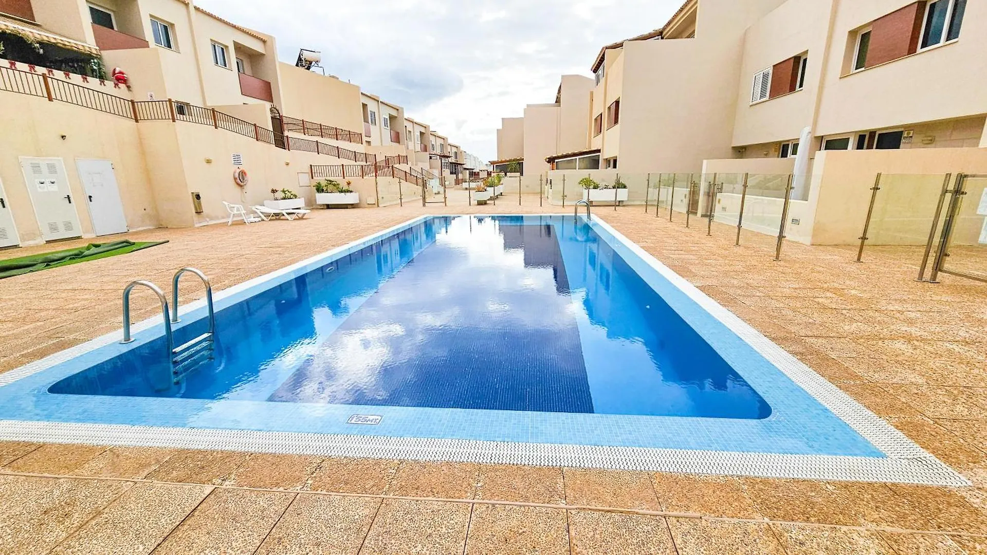 4-Bedroom Villa Los Corales With Jacuzzi, Garden, Close To Everything Лос Кристианос