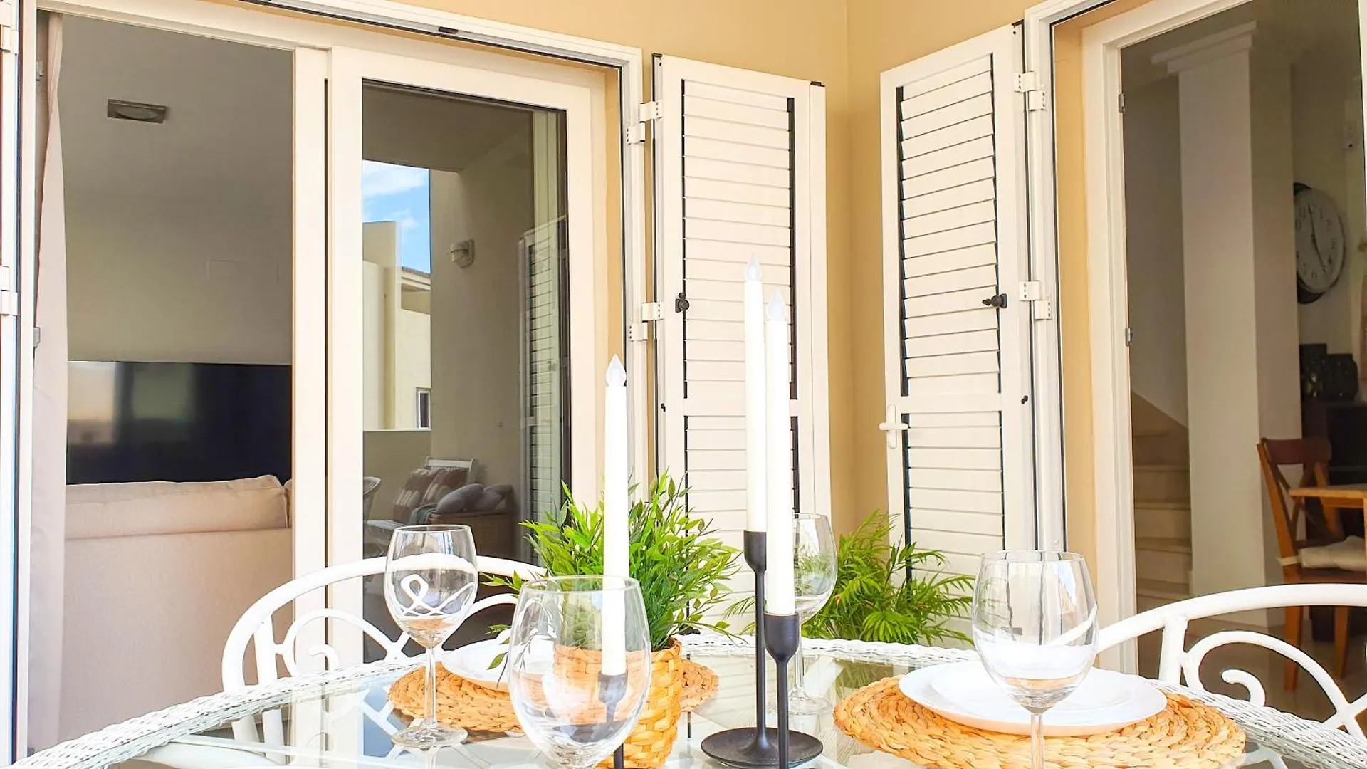 4-Bedroom Villa Los Corales With Jacuzzi, Garden, Close To Everything Los Cristianos