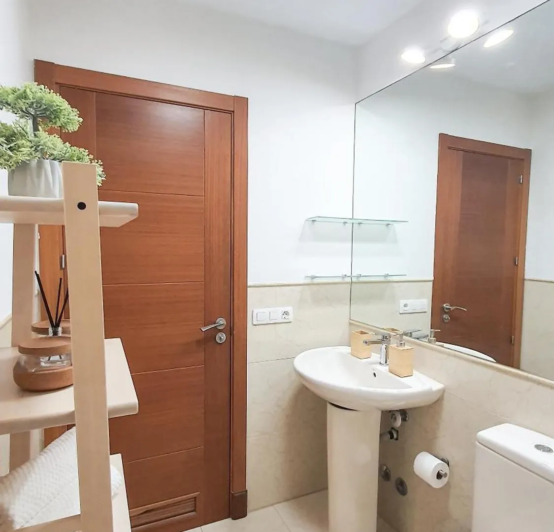 4-Bedroom Villa Los Corales With Jacuzzi, Garden, Close To Everything Лос Кристианос
