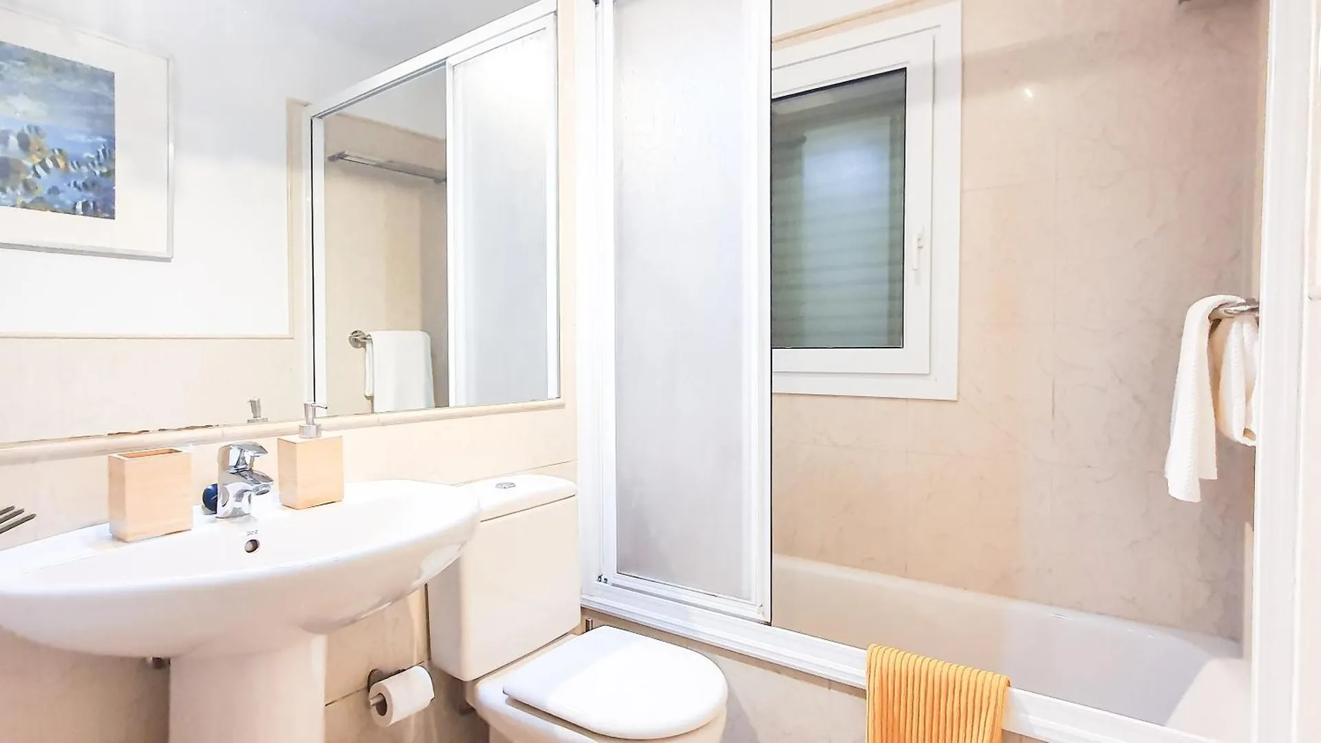 4-Bedroom Villa Los Corales With Jacuzzi, Garden, Close To Everything Лос Кристианос